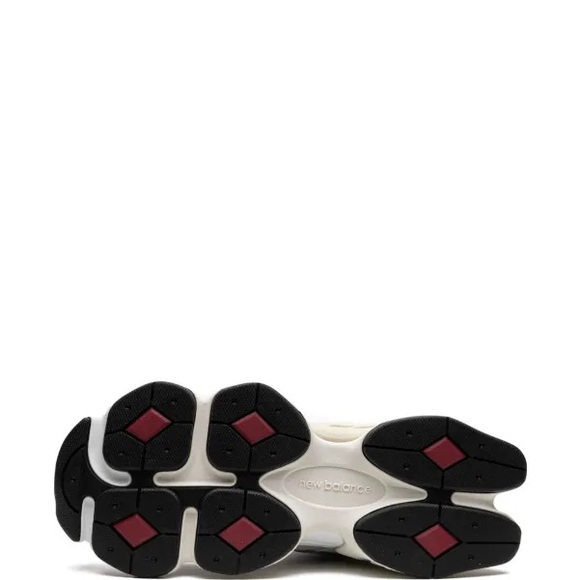 New Balance 9060 Grey & White Mesh Suede Runner with Logo Accent | Size EU 37 - Picture 4 of 15